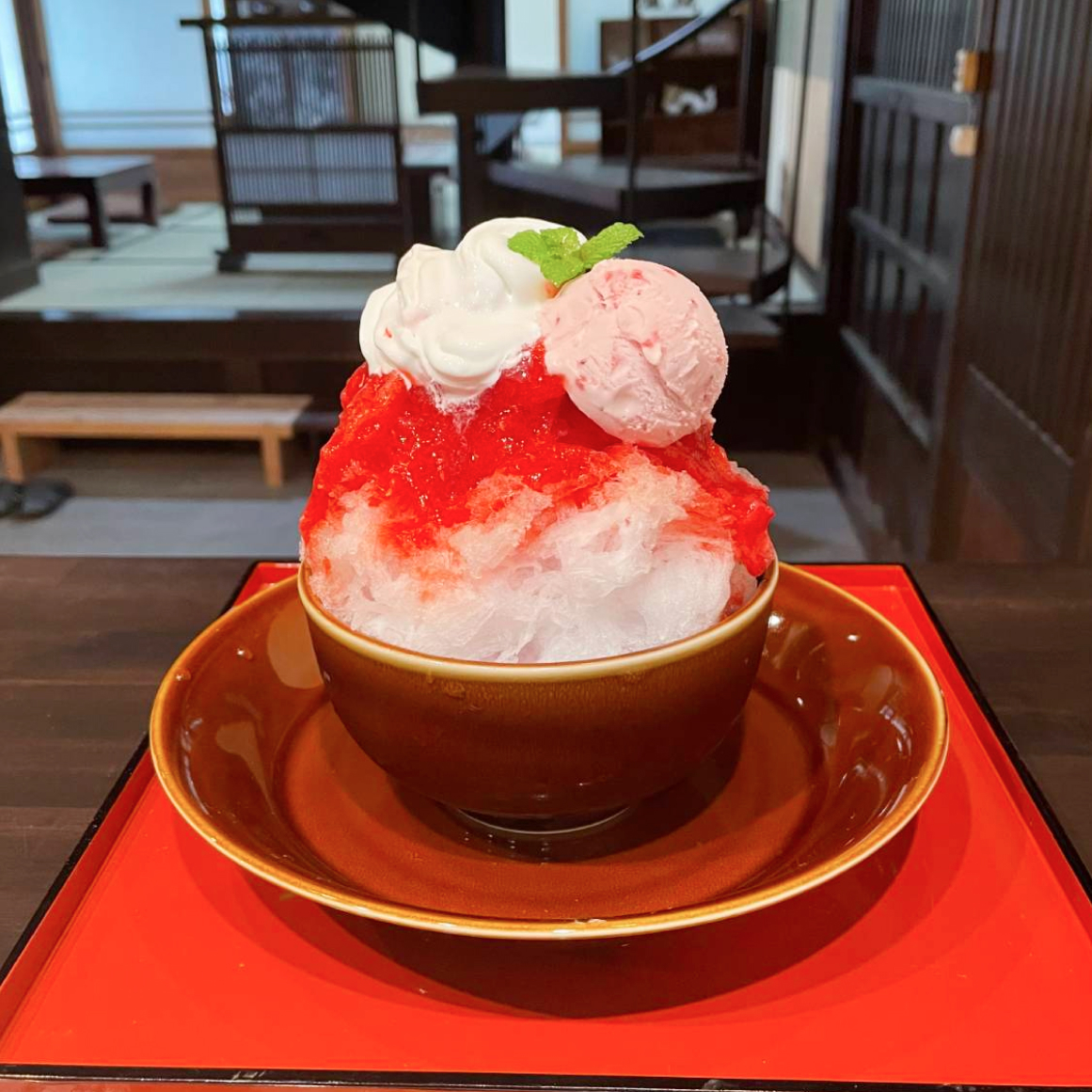 2層の美味しさ！苺の天然氷